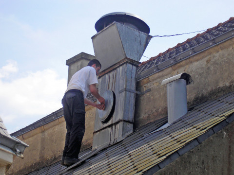 pose trappe de visite conduit hotte cuisine